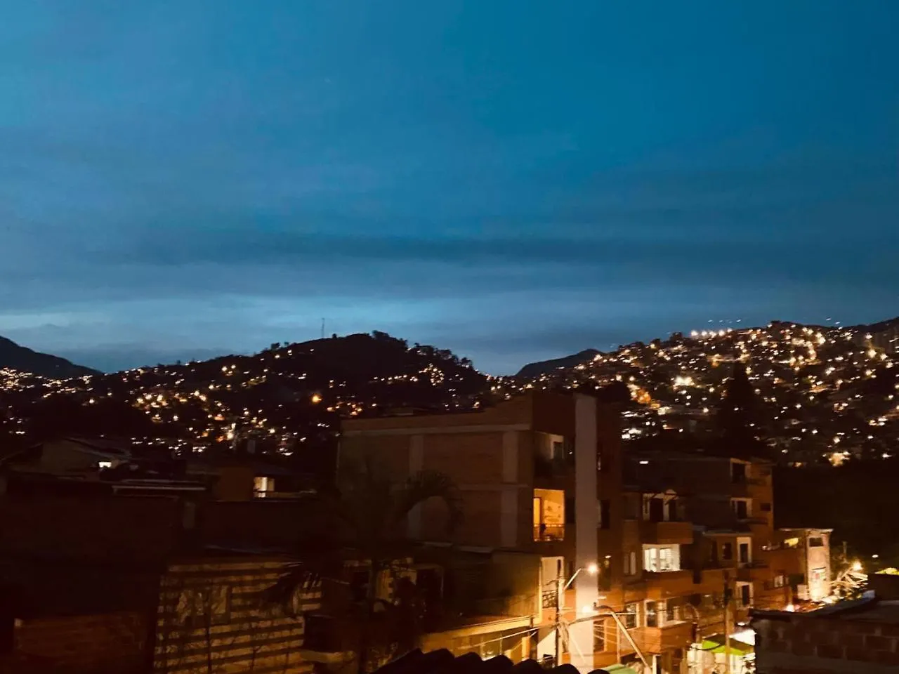 Apartamento Habitaciones En Casa Ithaca En Floresta - Santa Lucia Medellín Colombia