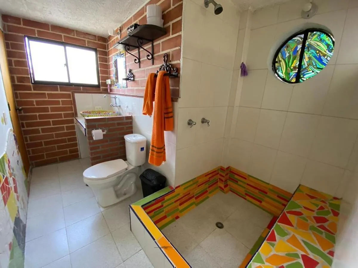 Habitaciones En Casa Ithaca En Floresta - Santa Lucia Medellín