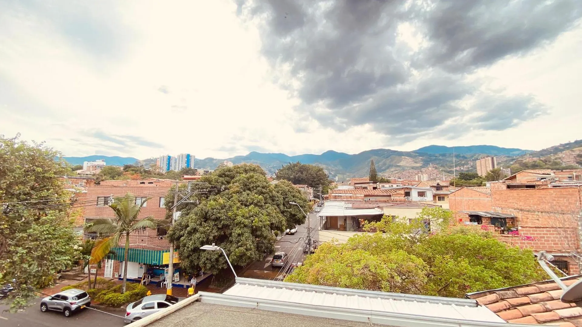 Apartamento Habitaciones En Casa Ithaca En Floresta - Santa Lucia Medellín Colombia