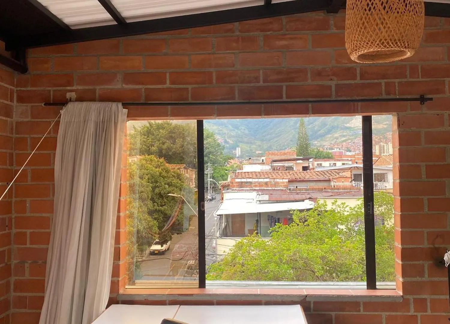 Habitaciones En Casa Ithaca En Floresta - Santa Lucia Medellín Apartamento
