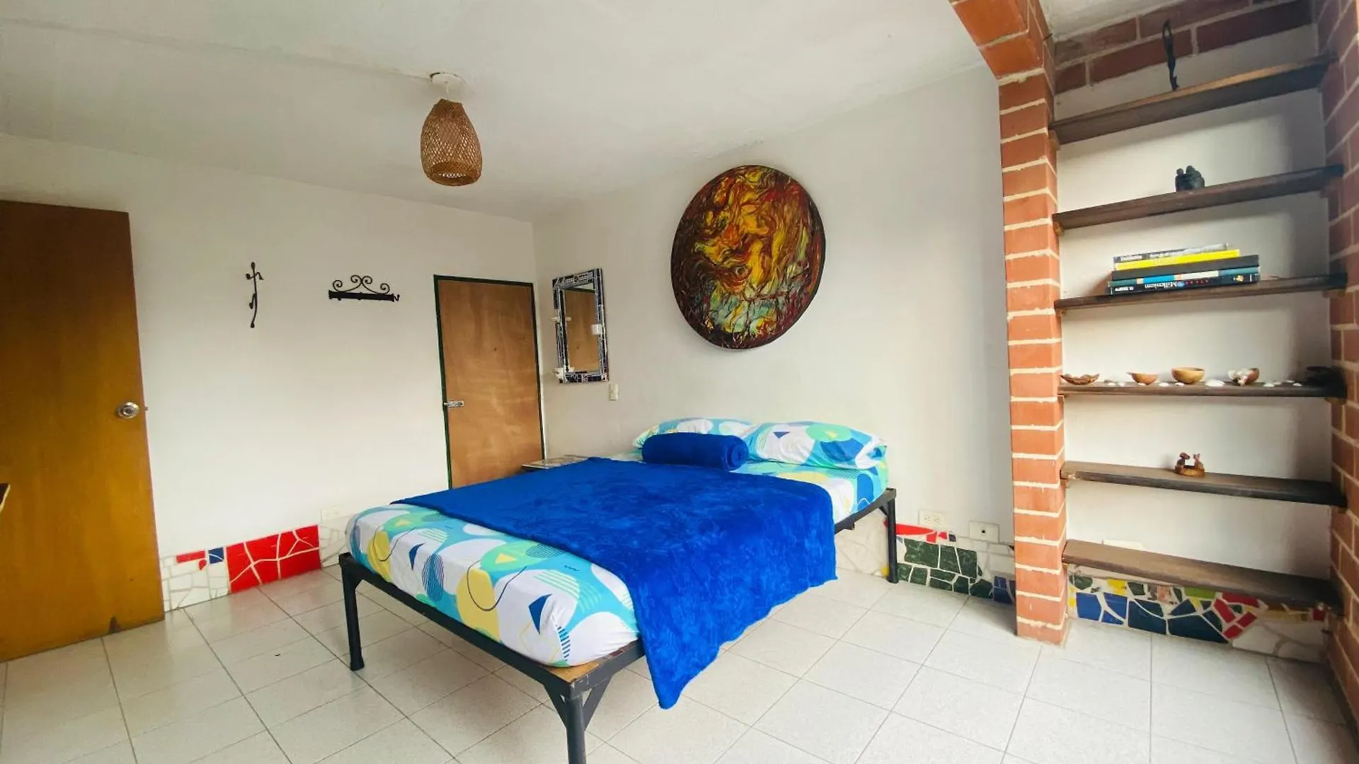 Habitaciones En Casa Ithaca En Floresta - Santa Lucia Medellín