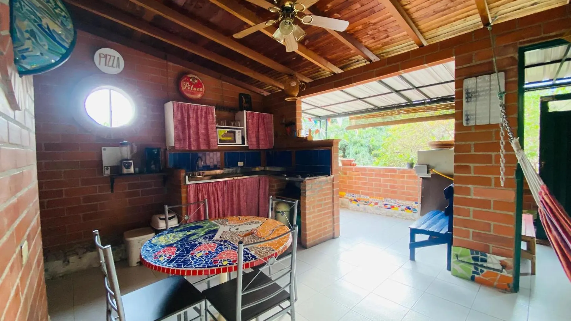 Habitaciones En Casa Ithaca En Floresta - Santa Lucia Medellín Apartamento